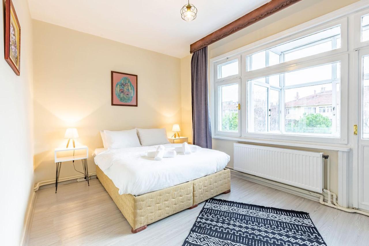 Charming Apartment Surrounded By Vibrant Attractions In Kadikoy Isztambul Kültér fotó