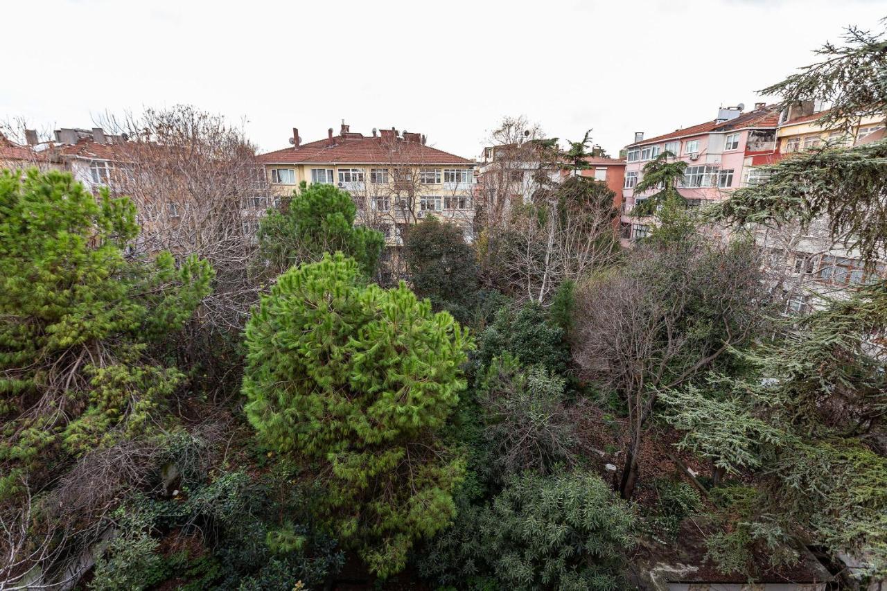 Charming Apartment Surrounded By Vibrant Attractions In Kadikoy Isztambul Kültér fotó