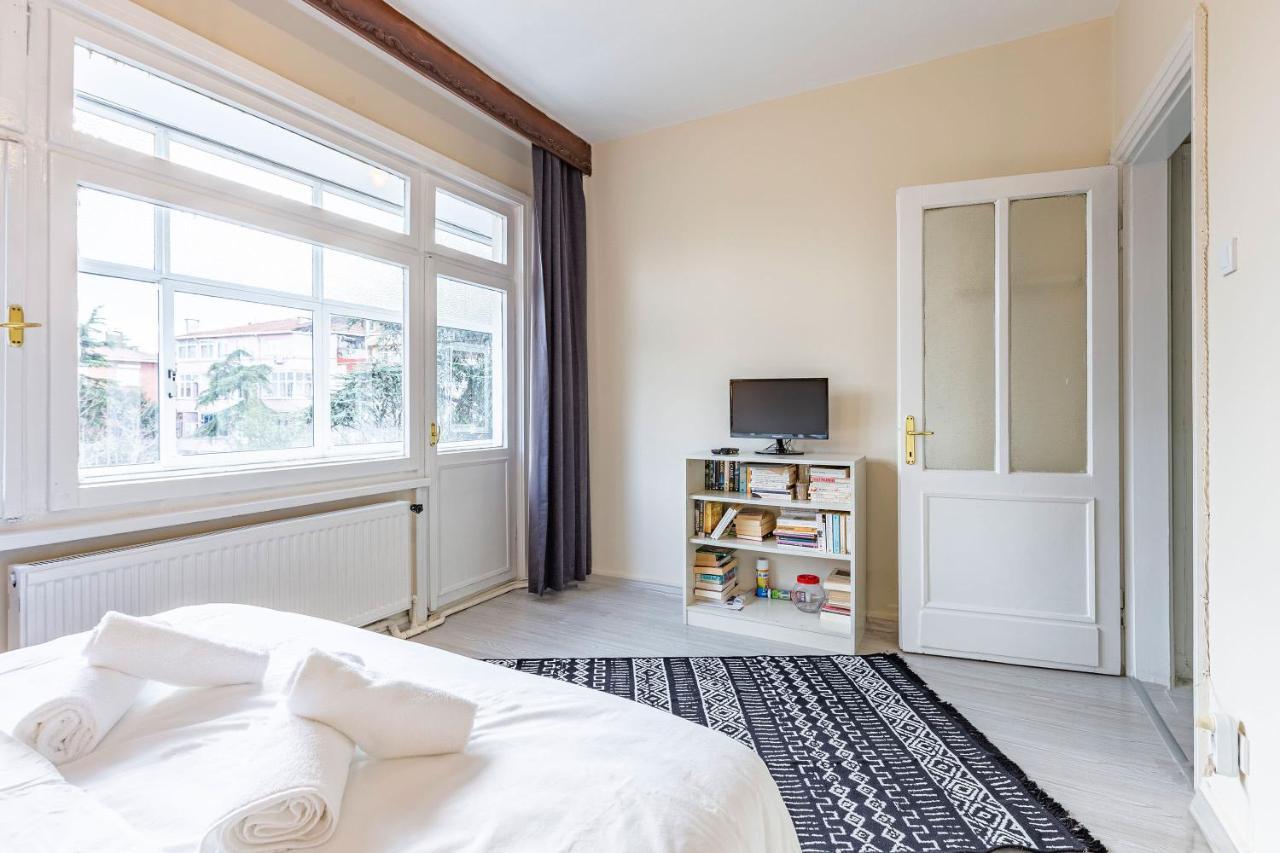 Charming Apartment Surrounded By Vibrant Attractions In Kadikoy Isztambul Kültér fotó